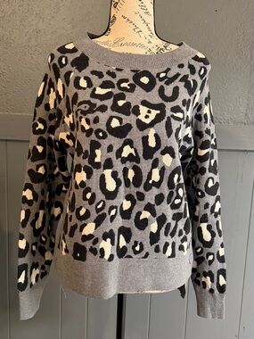 Stella & Dot Gray Leopard  Sweater with White Accents button closure on sides